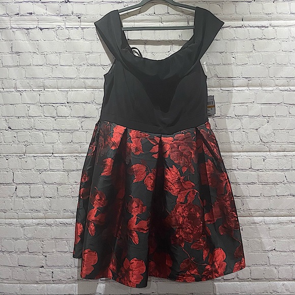 Morgan & Co Off Shoulder Black/Red Floral Dress - Picture 3 of 6